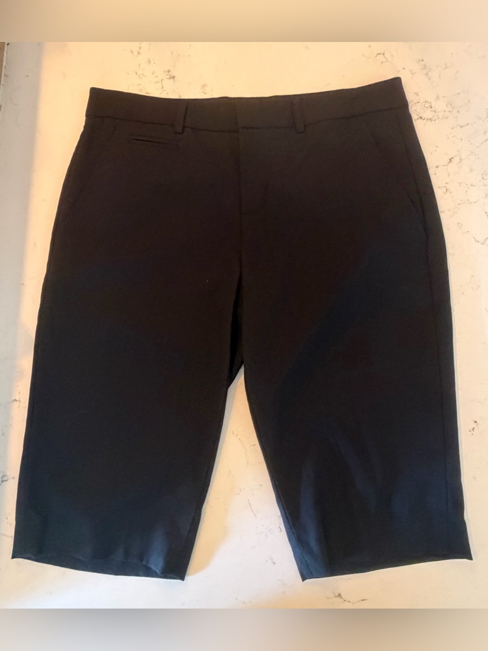 Vince Women's Black Bermuda Shorts